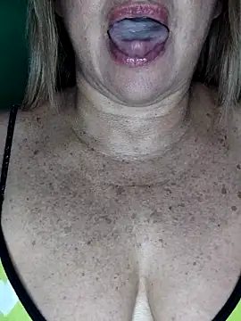 Kasandra Ho online show from September 20, 2025, 1:06 am