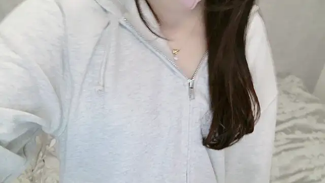 Snapshot of -SHIZUKU- chatting on March 11, 2025, 1:45 pm -SHIZUKU- online show from March 11, 2025, 1:45 pm