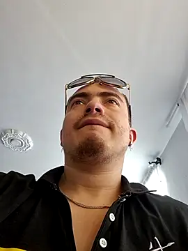 dragon1006 online show from October 19, 2025, 9:04 pm