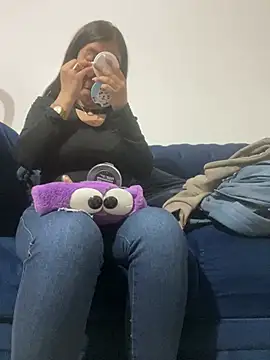 Snapshot of Lea_velle chatting on January 28, 2025, 5:00 am Lea velle online show from January 28, 2025, 5:00 am