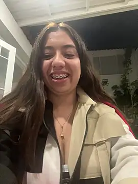 Snapshot of Lea_velle chatting on February 18, 2025, 6:59 am Lea velle online show from February 18, 2025, 6:59 am