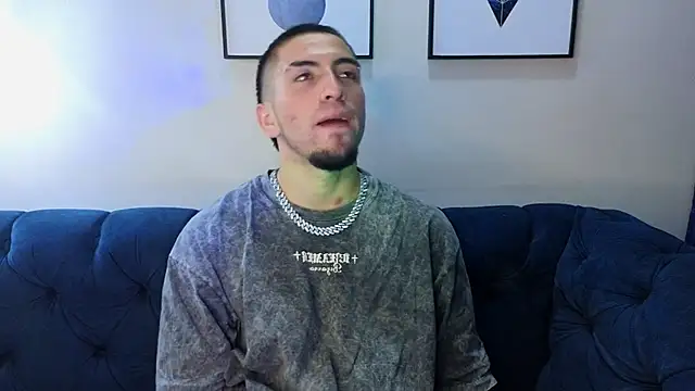 Snapshot of King_Dante_ chatting on September 10, 2025, 12:38 pm King Dante online show from September 10, 2025, 12:38 pm