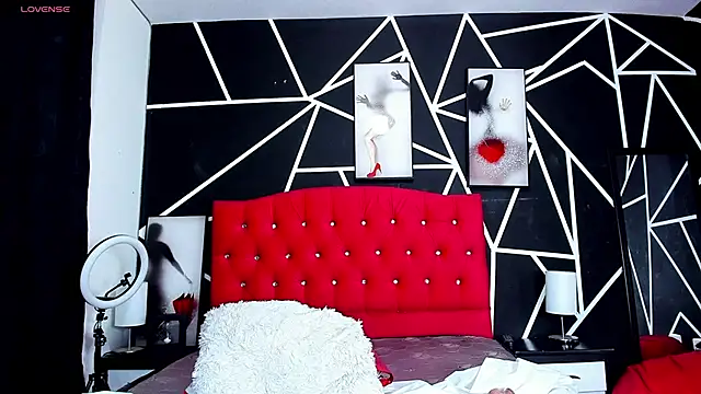 Samantha Collen online show from January 11, 2025, 11:13 pm