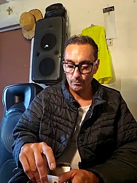 Snapshot of Pumpndeep chatting on October 27, 2025, 6:56 pm Pumpndeep online show from October 27, 2025, 6:56 pm