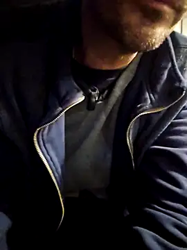 Snapshot of Pumpndeep chatting on November 21, 2025, 7:56 pm Pumpndeep online show from November 21, 2025, 7:56 pm