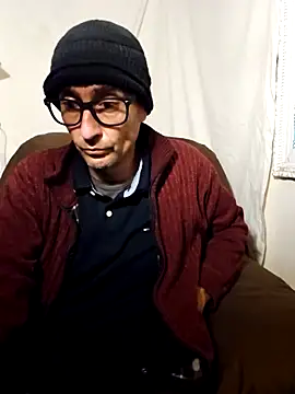 Snapshot of Pumpndeep chatting on December 18, 2025, 7:36 am Pumpndeep online show from December 18, 2025, 7:36 am