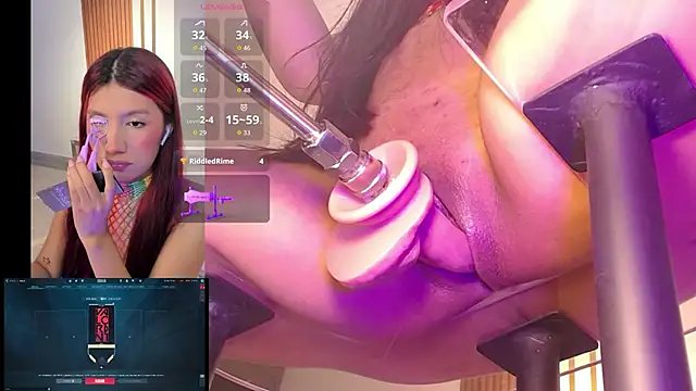 MiaVoss online show from October 30, 2025, 10:54 pm