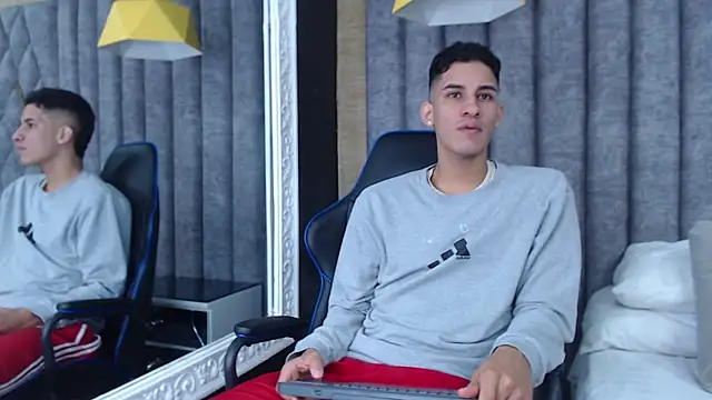 Snapshot of JakeMoxley chatting on February 5, 2025, 12:49 pm JakeMoxley online show from February 5, 2025, 12:49 pm