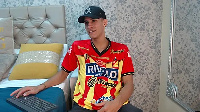 Snapshot of JakeMoxley chatting on March 15, 2025, 8:32 pm JakeMoxley online show from March 15, 2025, 8:32 pm