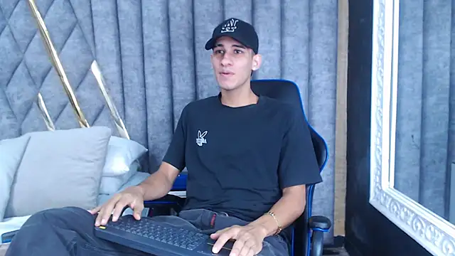 Snapshot of JakeMoxley chatting on March 16, 2025, 1:38 pm JakeMoxley online show from March 16, 2025, 1:38 pm