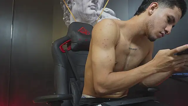 Snapshot of JakeMoxley chatting on December 3, 2025, 12:47 pm JakeMoxley online show from December 3, 2025, 12:47 pm