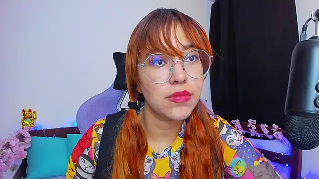  Moon Johnson online show from November 6, 2025, 12:44 am