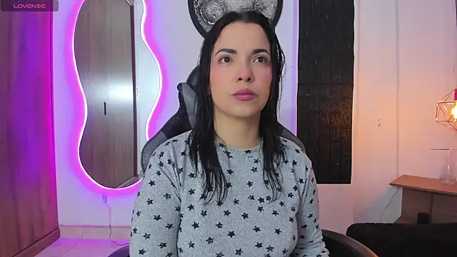 tatiana sc online show from September 19, 2025, 1:23 pm