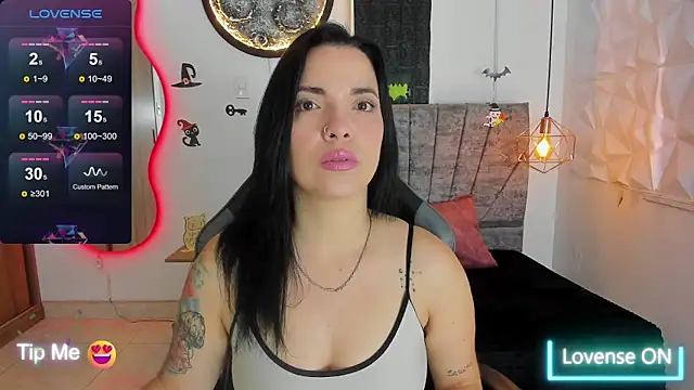 tatiana sc online show from October 17, 2025, 1:25 pm