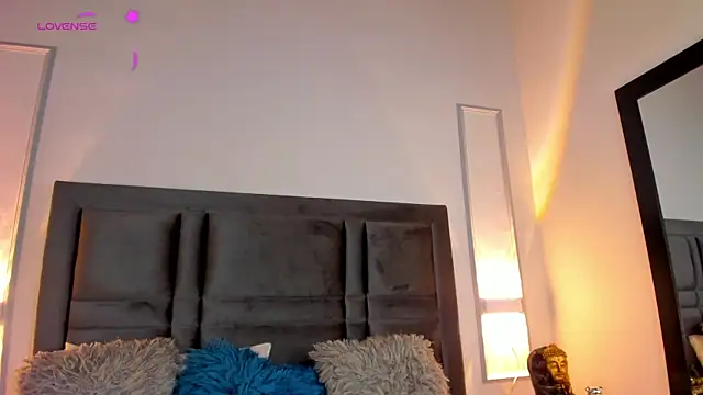Snapshot of EmmaBecket2 chatting on January 29, 2025, 3:33 am EmmaBecket2 online show from January 29, 2025, 3:33 am
