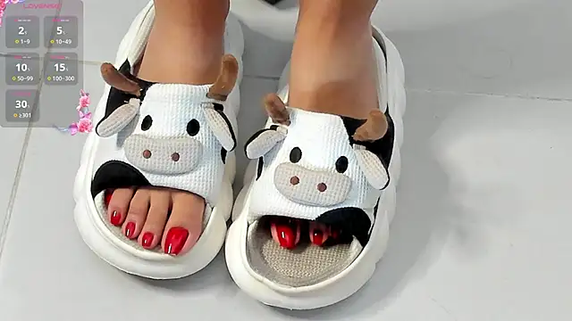 adelarangel online show from January 22, 2025, 8:59 pm