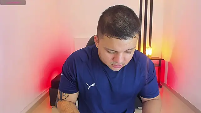 Snapshot of angel_foz chatting on December 4, 2025, 9:01 pm angel foz online show from December 4, 2025, 9:01 pm