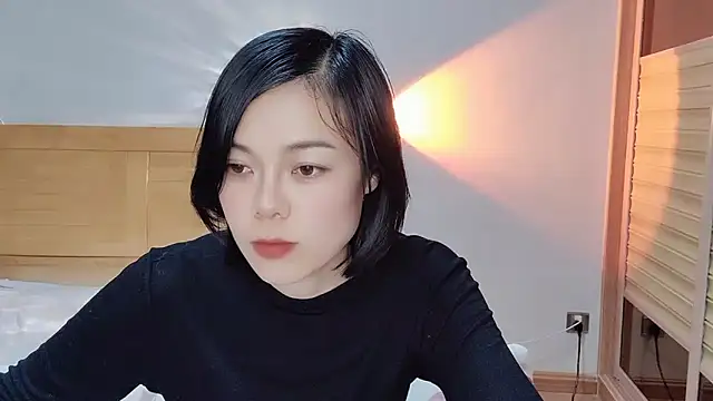 Linda-LL online show from February 1, 2025, 1:30 pm