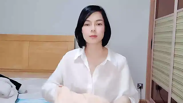 Linda-LL online show from February 13, 2025, 8:38 am