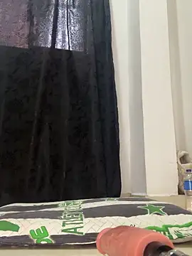 paisitahot1975 online show from October 10, 2025, 8:41 pm