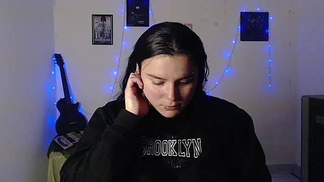 Nika 1  online show from September 13, 2025, 8:52 pm