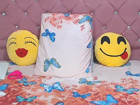 sharonbrown28 online show from October 29, 2025, 9:49 pm