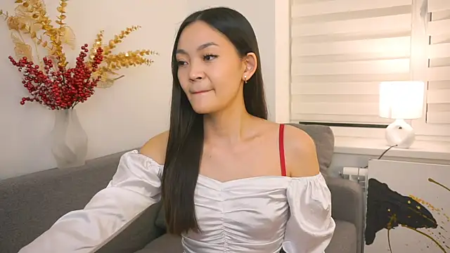 Peopleneedlove144 online show from March 14, 2025, 4:40 pm