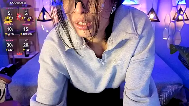 Snapshot of AlessiaVal_ chatting on November 28, 2025, 3:14 pm AlessiaVal online show from November 28, 2025, 3:14 pm