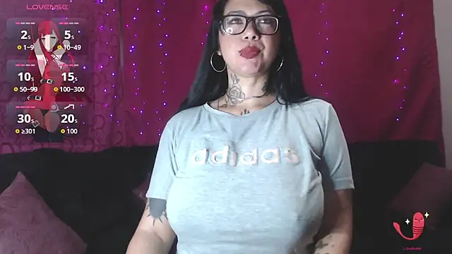 Snapshot of Saloome- chatting on November 30, 2025, 6:50 am Saloome- online show from November 30, 2025, 6:50 am