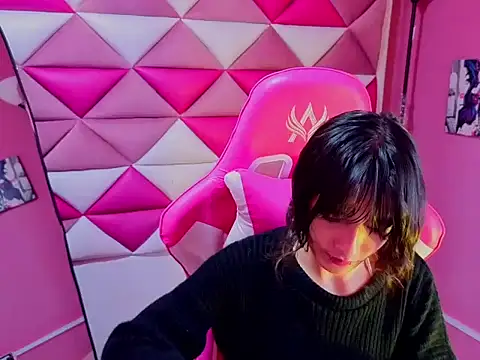 Snapshot of Danny_Face chatting on September 11, 2025, 1:22 pm Danny Face online show from September 11, 2025, 1:22 pm