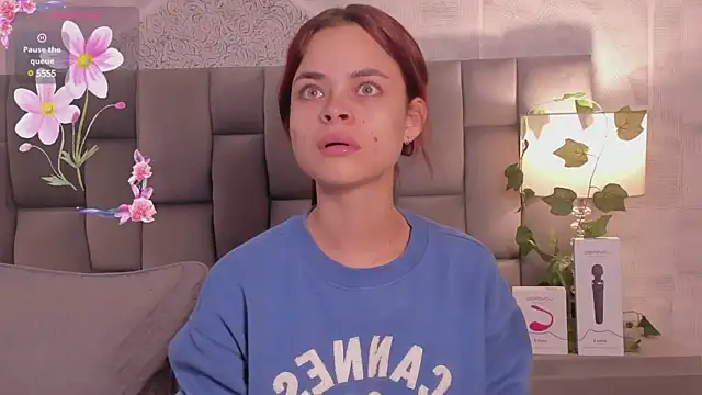 Snapshot of HannaRhodes chatting on February 8, 2025, 2:05 pm HannaRhodes online show from February 8, 2025, 2:05 pm