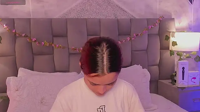 Snapshot of HannaRhodes chatting on February 25, 2025, 2:00 pm HannaRhodes online show from February 25, 2025, 2:00 pm