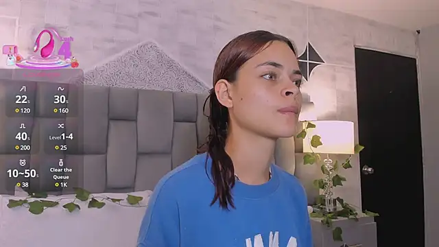 Snapshot of HannaRhodes chatting on March 17, 2025, 1:39 pm HannaRhodes online show from March 17, 2025, 1:39 pm