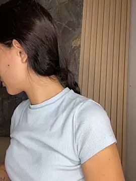 Snapshot of HannaRhodes chatting on October 1, 2025, 1:17 pm HannaRhodes online show from October 1, 2025, 1:17 pm