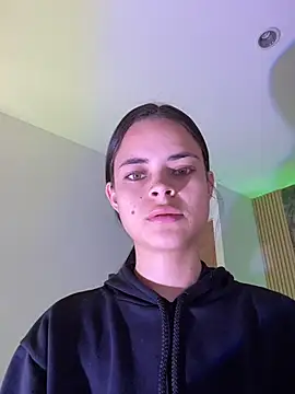 Snapshot of HannaRhodes chatting on October 16, 2025, 1:56 pm HannaRhodes online show from October 16, 2025, 1:56 pm