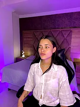 Snapshot of HannaRhodes chatting on October 24, 2025, 3:08 pm HannaRhodes online show from October 24, 2025, 3:08 pm