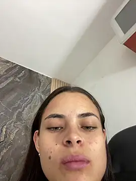 Snapshot of HannaRhodes chatting on October 28, 2025, 2:20 pm HannaRhodes online show from October 28, 2025, 2:20 pm