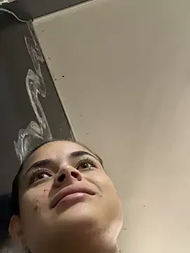 Snapshot of HannaRhodes chatting on November 10, 2025, 1:10 pm HannaRhodes online show from November 10, 2025, 1:10 pm