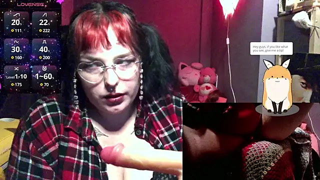 Snapshot of puffpixiee chatting on February 2, 2025, 5:37 pm puffpixiee online show from February 2, 2025, 5:37 pm