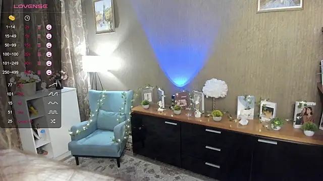 Snapshot of DarleneHatt chatting on February 19, 2025, 10:53 pm DarleneHatt online show from February 19, 2025, 10:53 pm