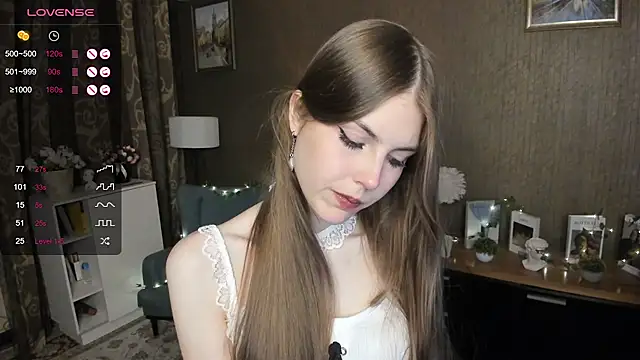 Snapshot of DarleneHatt chatting on March 9, 2025, 2:50 am DarleneHatt online show from March 9, 2025, 2:50 am