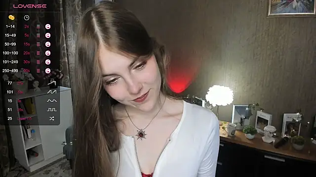 Snapshot of DarleneHatt chatting on March 10, 2025, 9:18 pm DarleneHatt online show from March 10, 2025, 9:18 pm