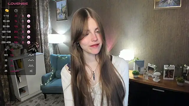 Snapshot of DarleneHatt chatting on March 23, 2025, 12:26 am DarleneHatt online show from March 23, 2025, 12:26 am