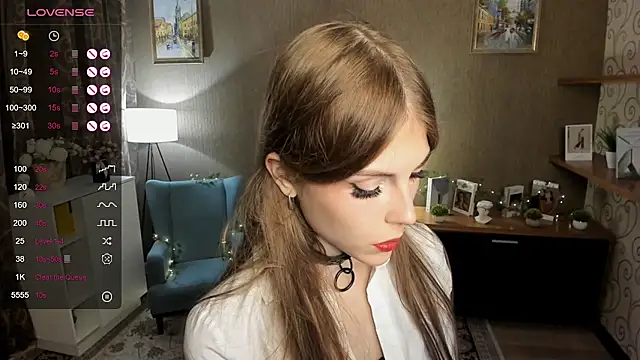 Snapshot of DarleneHatt chatting on September 21, 2025, 12:34 am DarleneHatt online show from September 21, 2025, 12:34 am