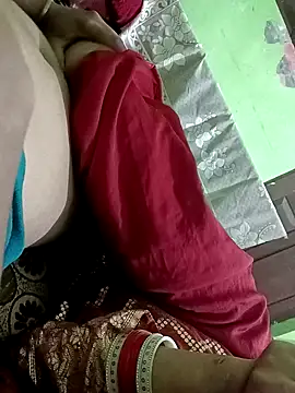 Snapshot of QUEEN-X-CPL chatting on February 18, 2025, 5:53 pm QUEEN-X-CPL online show from February 18, 2025, 5:53 pm