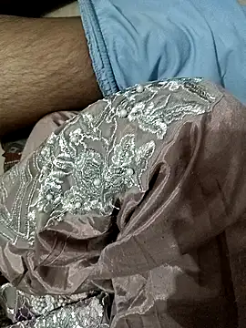 Snapshot of QUEEN-X-CPL chatting on October 2, 2025, 5:53 pm QUEEN-X-CPL online show from October 2, 2025, 5:53 pm