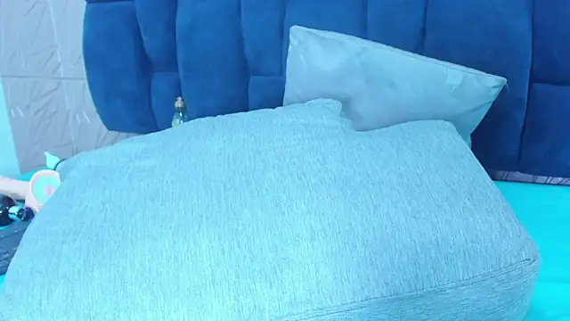 Snapshot of Melody_Megann chatting on January 31, 2025, 1:33 am Melody Megann online show from January 31, 2025, 1:33 am