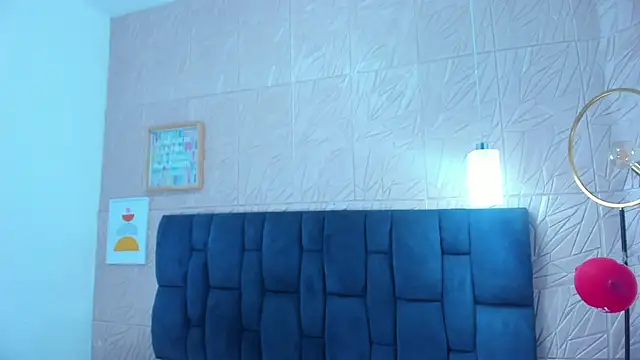 Snapshot of Melody_Megann chatting on February 26, 2025, 2:48 am Melody Megann online show from February 26, 2025, 2:48 am