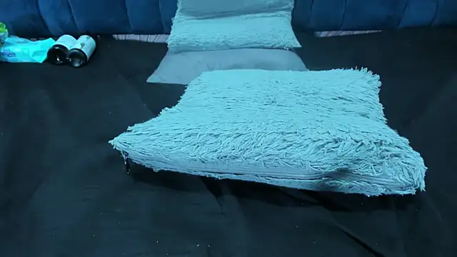 Snapshot of Melody_Megann chatting on March 9, 2025, 12:10 am Melody Megann online show from March 9, 2025, 12:10 am