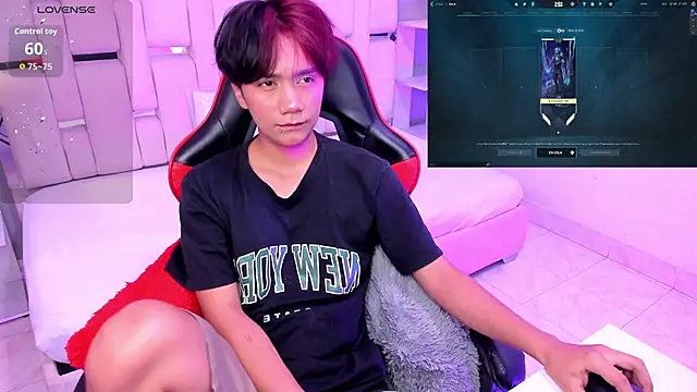 Snapshot of Eriol_ chatting on October 21, 2025, 11:55 am Eriol online show from October 21, 2025, 11:55 am